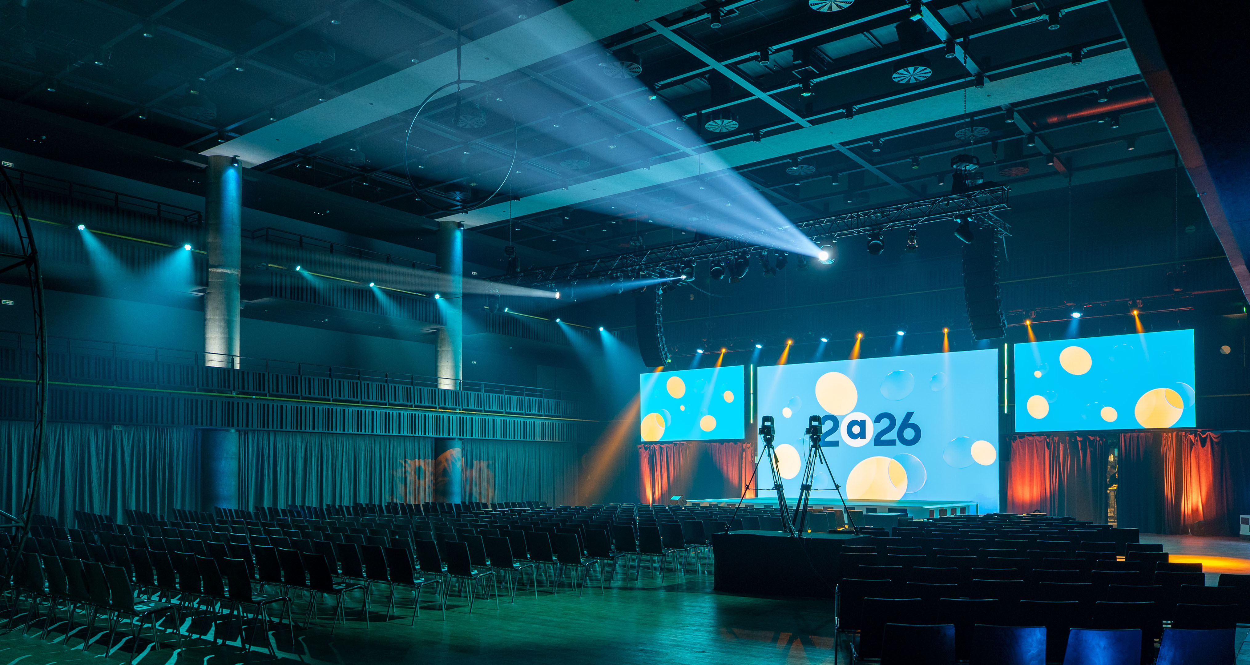 Stage Design Comparison - REALIZACE